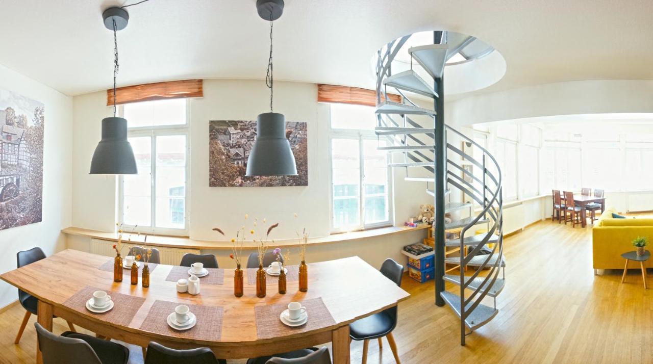 Loft13 Traumhafte Wohnung Mit Terrasse Fuer 4 Gaeste Monschau Buitenkant foto