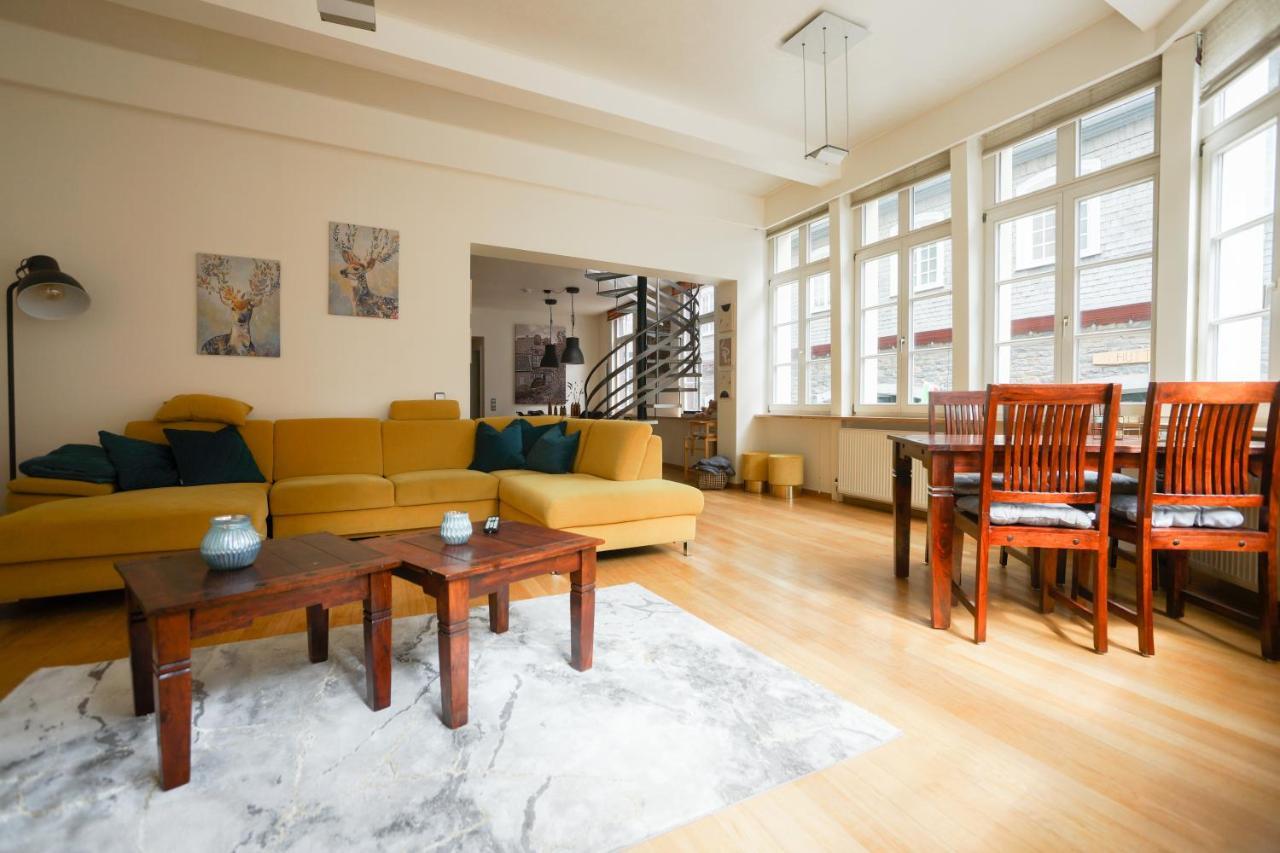Loft13 Traumhafte Wohnung Mit Terrasse Fuer 4 Gaeste Monschau Buitenkant foto